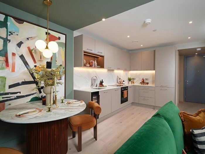 2 Bedroom Flat For Sale In Royal Arsenal Riverside, London, SE18