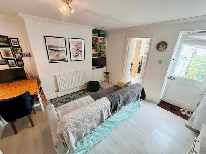 2 Bedroom Apartment To Rent In Buckingham Road, Brighton, BN1