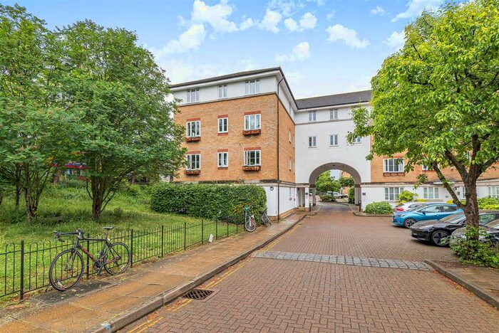 2 Bedroom Flat To Rent In Goddard Place, Archway, N19