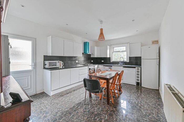 4 Bedroom House To Rent In Tynemouth Road, Mitcham, CR4