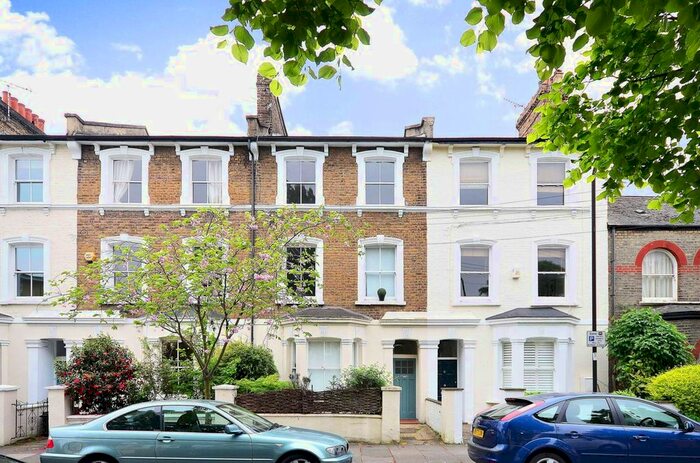 1 Bedroom Flat To Rent In Cleveland Road, Chiswick, London, W4