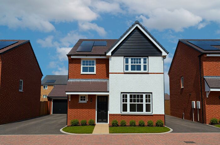 4 Bedroom Detached House For Sale In Cherry Square, Basingstoke, RG23