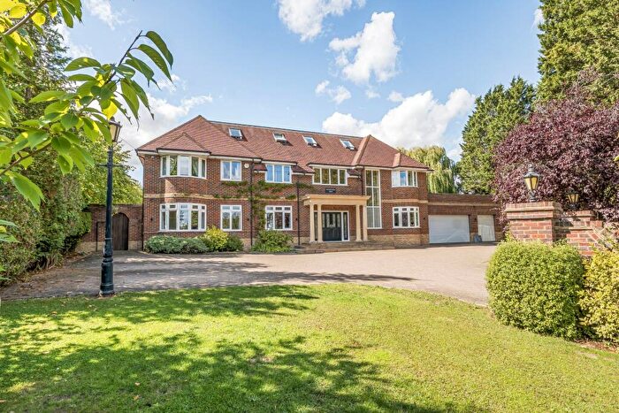 8 Bedroom Detached House For Sale In Box End Road, Bromham, MK43