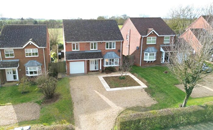 4 Bedroom Detached House For Sale In Walcot Lane, Folkingham, NG34