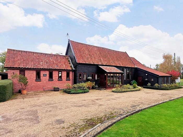 5 Bedroom Barn Conversion For Sale In Becks Green Lane, Ilketshall St. Andrew, Beccles, NR34