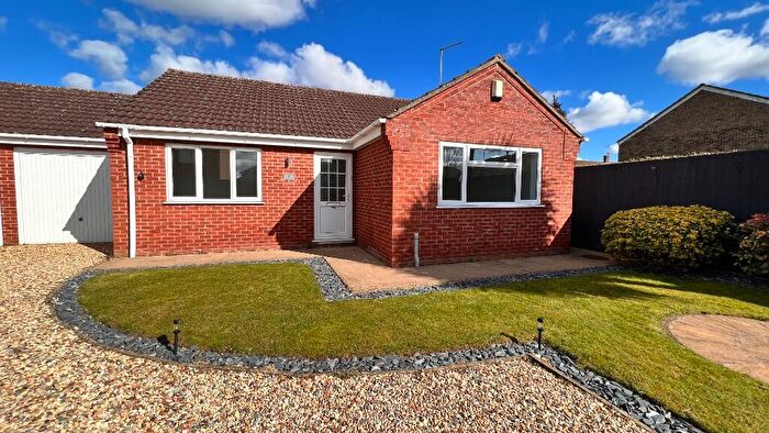 2 Bedroom Bungalow For Sale In Norwich Close, Wisbech, Cambridgeshire, PE13