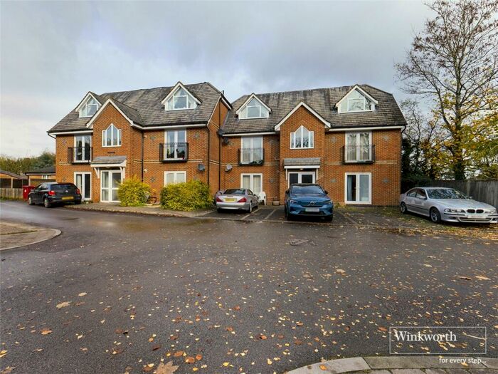 2 Bedroom Apartment To Rent In Lundy Lane, Reading, Berkshire, RG30