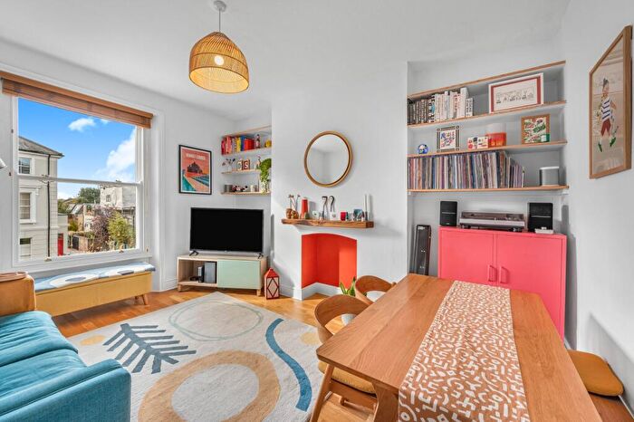 1 Bedroom Flat For Sale In Cantelowes Road, Camden, NW1