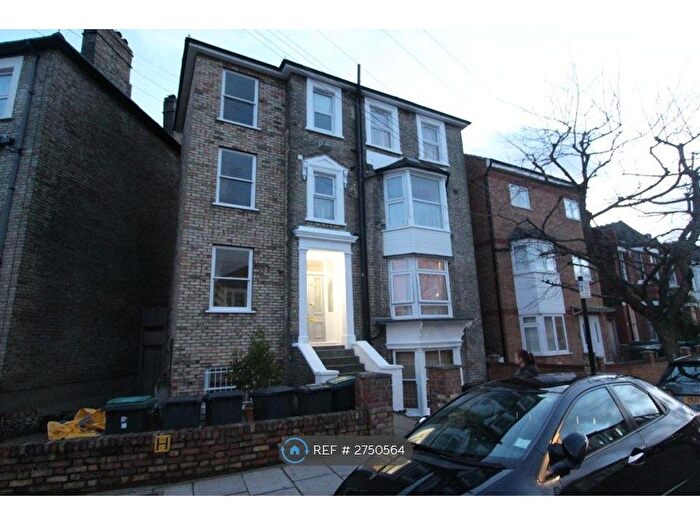 1 Bedroom Flat To Rent In Canning Crescent, London, N22