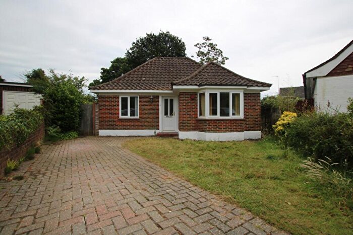 3 Bedroom Bungalow To Rent In Ashenground Close, Haywards Heath, RH16