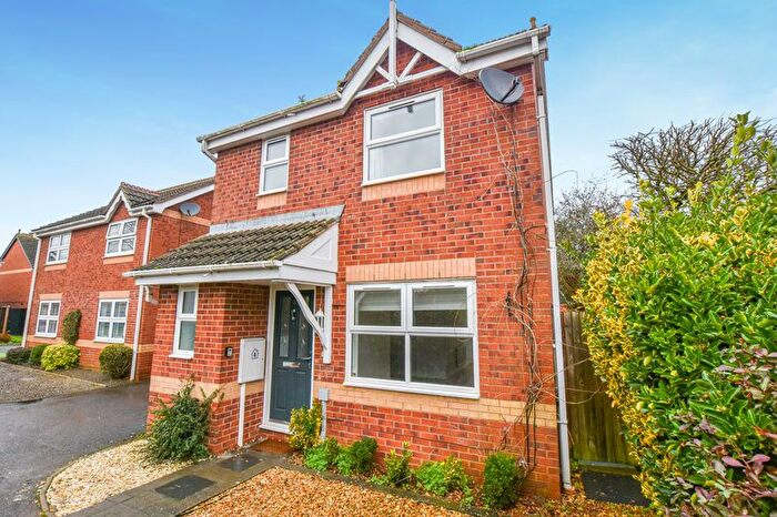 3 Bedroom Detached House For Sale In Kipling Close, Stamford, PE9
