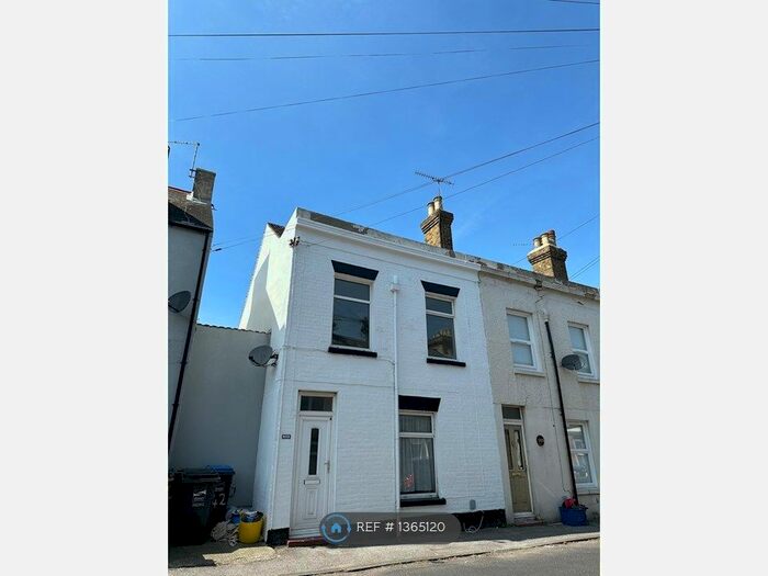 2 Bedroom Terraced House To Rent In Southwood Road, Ramsgate, CT11