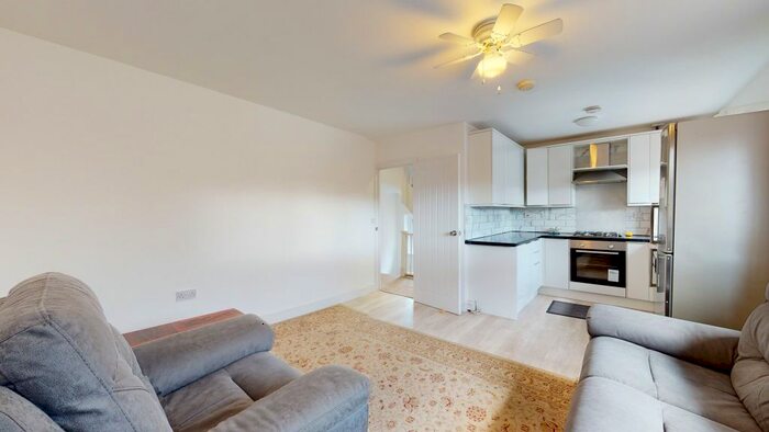 3 Bedroom Flat To Rent In Iveagh Avenue, London, NW10