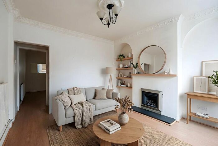 3 Bedroom Terraced House For Sale In Livingstone Street, Norwich, NR2