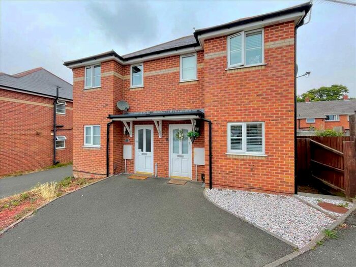 2 Bedroom End Of Terrace House To Rent In Modern Two Bed Semi Detached House - Hamworthy, BH15