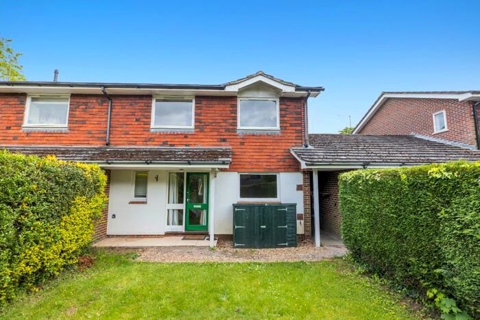 3 Bedroom Semi-Detached House To Rent In Mill Lane, GU5