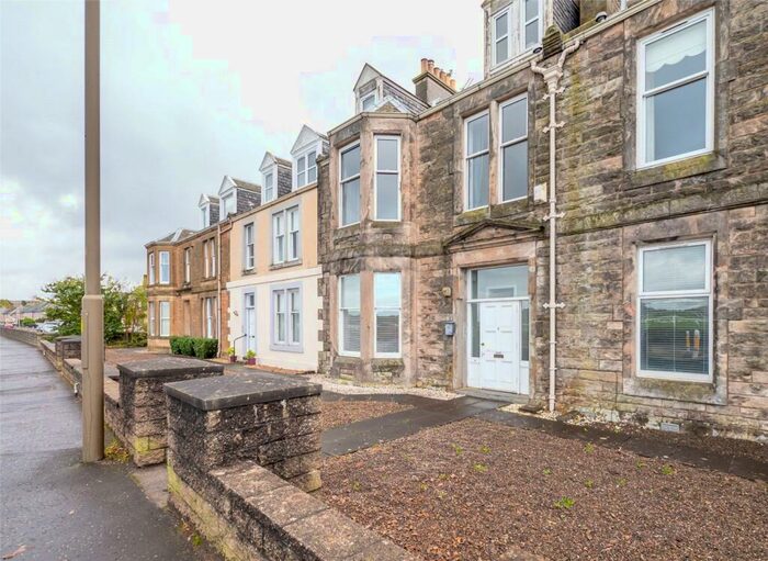 2 Bedroom Flat To Rent In Pittencrief Court, Musselburgh, EH21