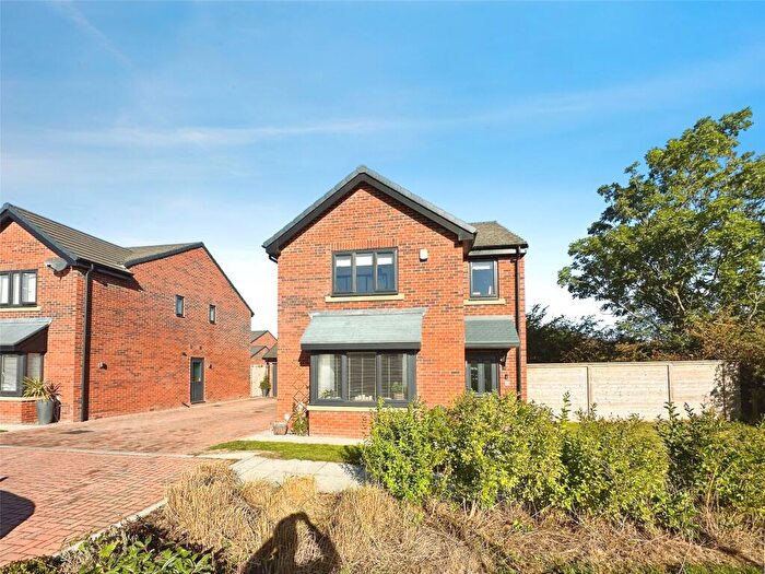 4 Bedroom Detached House For Sale In Glinka Grove, Darlington, DL2