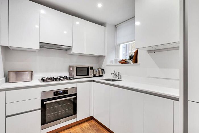 2 Bedroom Apartment To Rent In Camden Road, Camden, NW1
