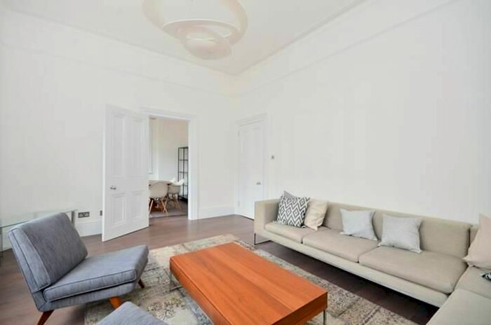 2 Bedroom Flat To Rent In Hyde Park Place, Hyde Park, London, W2