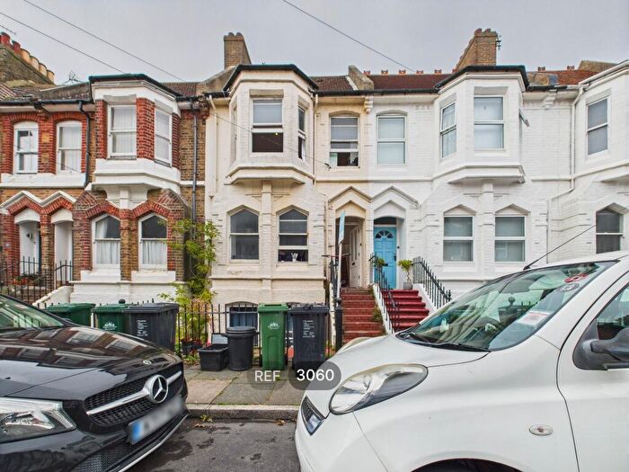 3 Bedroom Flat To Rent In Rugby Place, Brighton, BN2