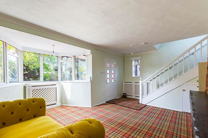 3 Bedroom Terraced House To Rent In Highams Park, Highams Park, London, E4