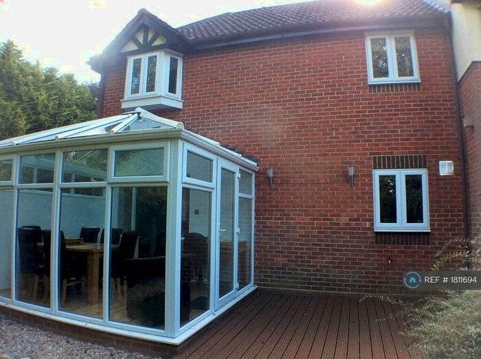 2 Bedroom Semi-Detached House To Rent In Petworth Court, Windsor, SL4