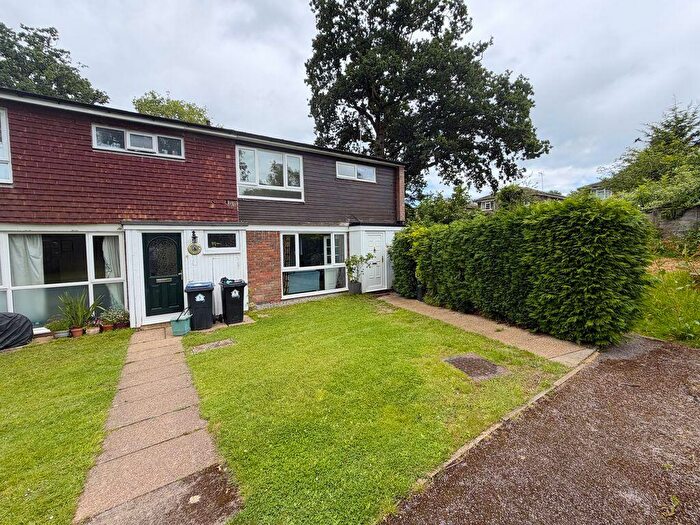 3 Bedroom End Of Terrace House For Sale In Dover Court, Cranleigh, GU6