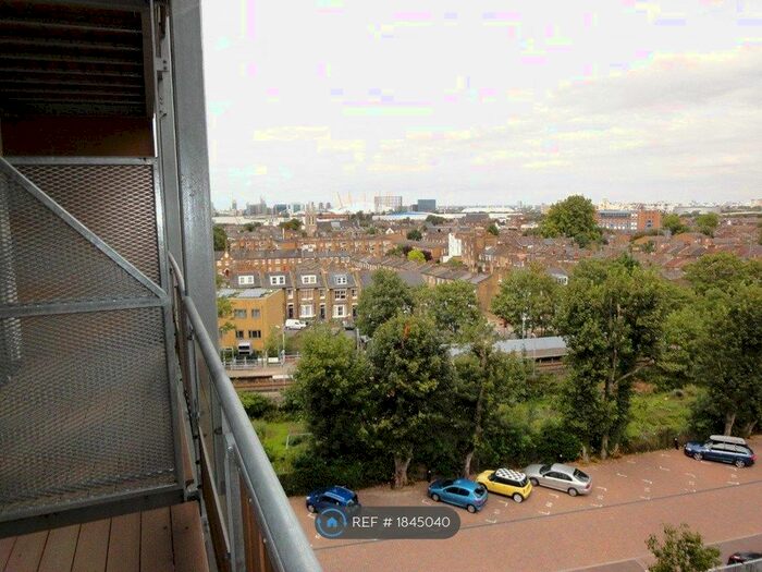 2 Bedroom Flat To Rent In Seren Park Gardens, London, SE3