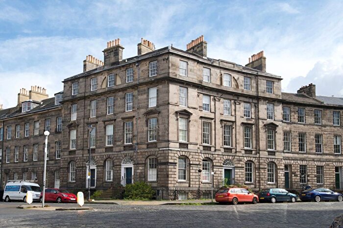 3 Bedroom Flat For Sale In London Street, New Town, Edinburgh, EH3