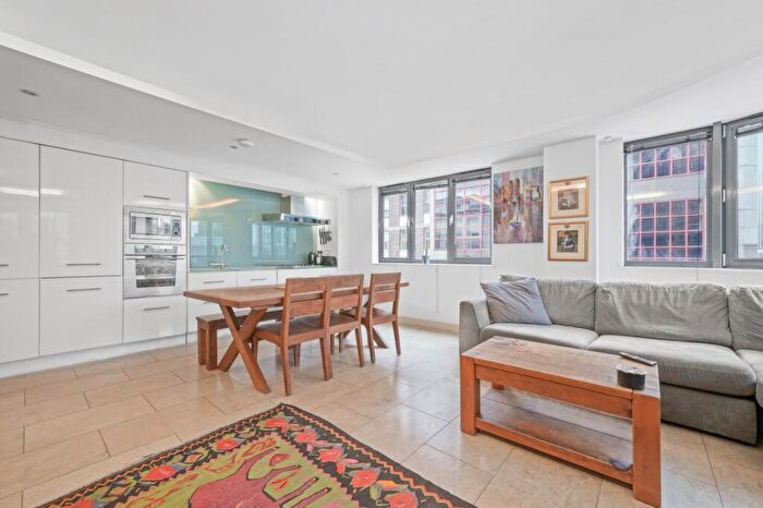 2 Bedroom Flat To Rent In Leman Street, Aldgate, E1