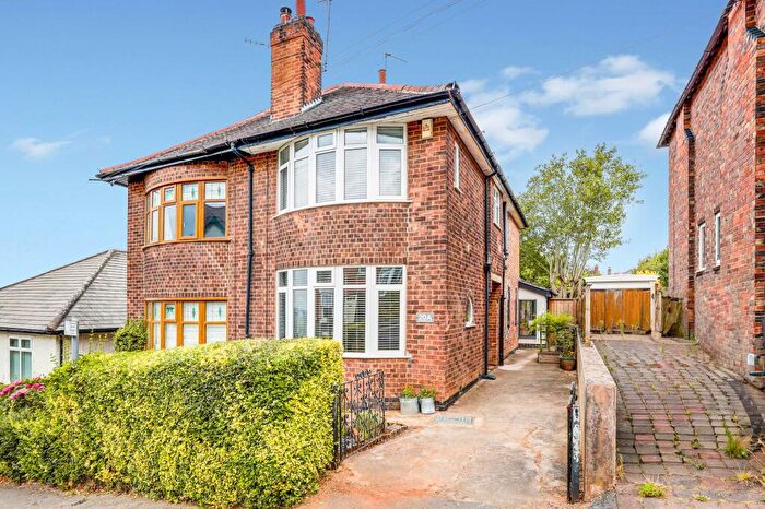 3 Bedroom Semi-Detached House For Sale In Bonington Road, Nottingham, NG3