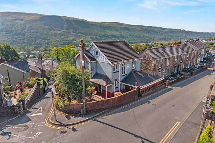 4 Bedroom Detached House For Sale In Tanywern Lane, Ystalyfera, SA9