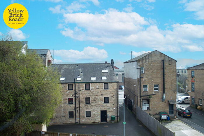 1 Bedroom Flat To Rent In Chapel Hill, Huddersfield, HD1