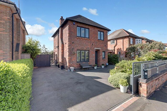 3 Bedroom Detached House For Sale In Ridsdale Road, Nottingham, NG5