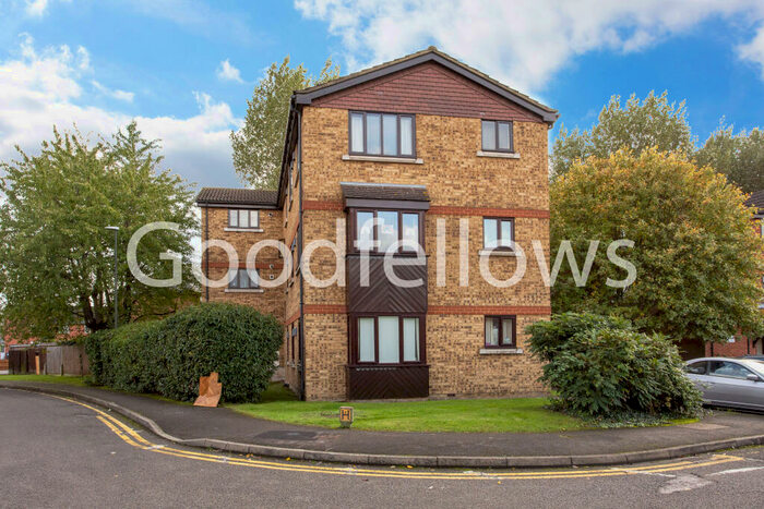 2 Bedroom Apartment To Rent In Birchwood Close, Morden, Surrey, SM4