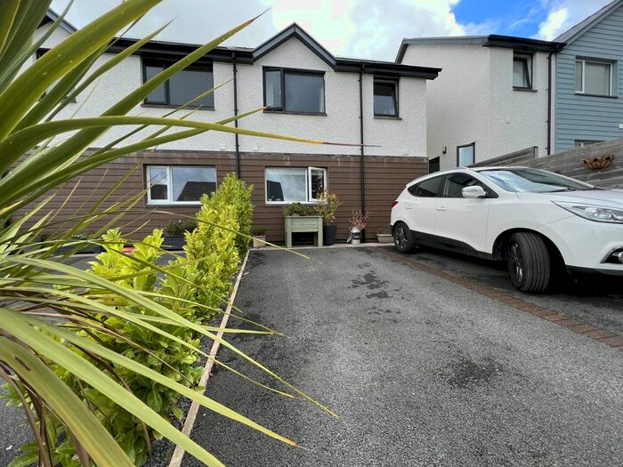3 Bedroom Property For Sale In Ger Y Cwm, Penrhyncoch, Aberystwyth, SY23