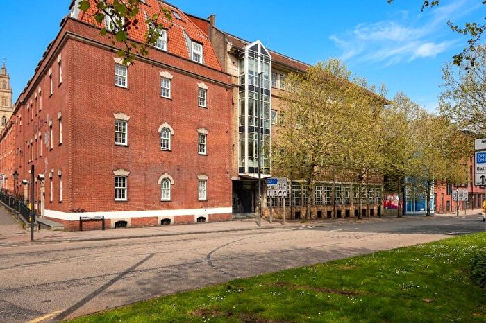 2 Bedroom Apartment For Sale In Newfoundland Circus, Bristol, BS2