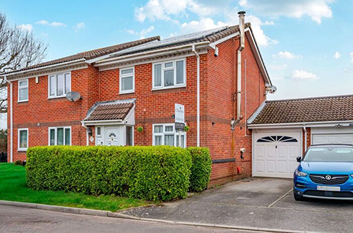 3 Bedroom Semi Detached House For Sale In Dandelion Close, Gosport, Hampshire, PO13