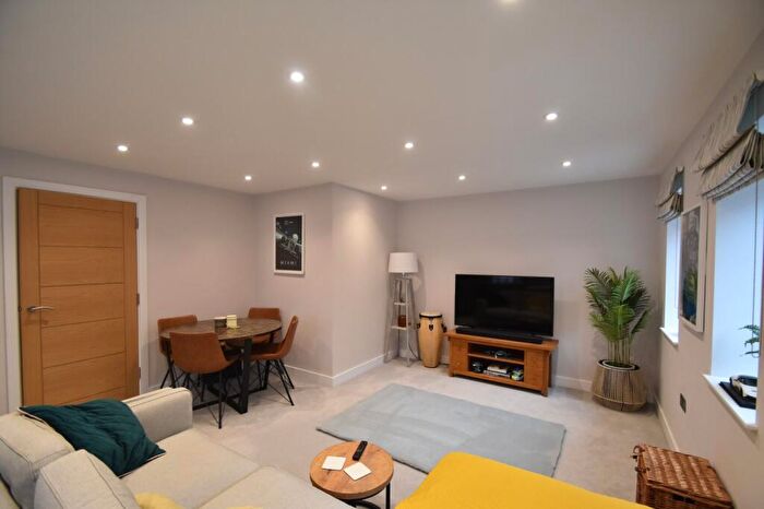 2 Bedroom Apartment To Rent In Station Road, Gerrards Cross, Buckinghamshire, SL9