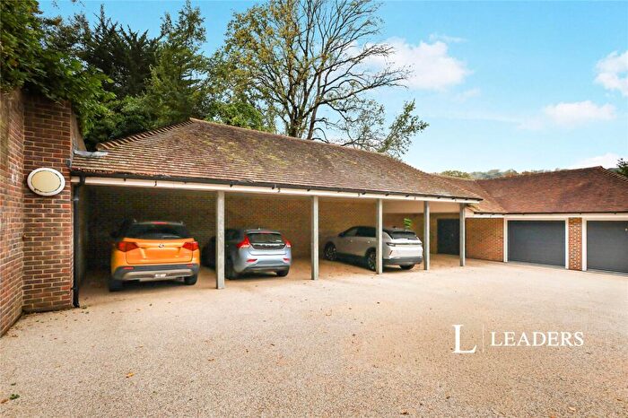 2 Bedroom Flat To Rent In Carlisle Road, Eastbourne, East Sussex, BN20