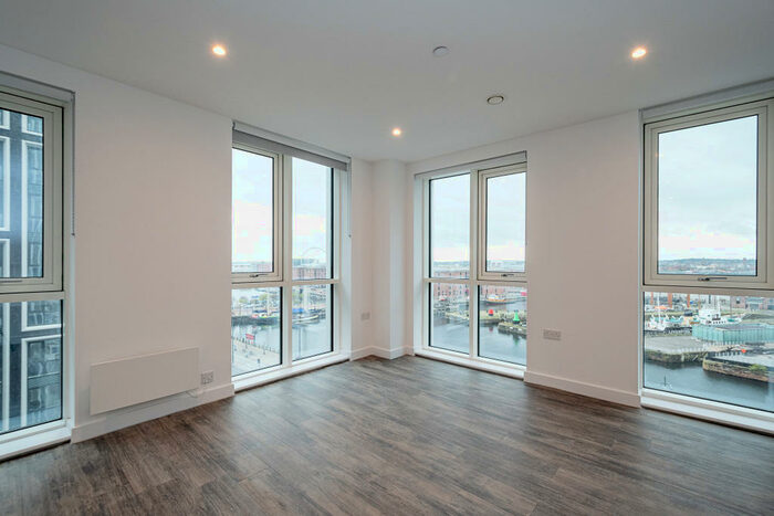 3 Bedroom Apartment To Rent In The Copper House, L1