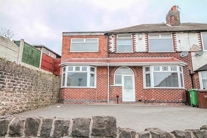 5 Bedroom Semi-Detached House To Rent In Churchfield Lane, Nottingham, NG7