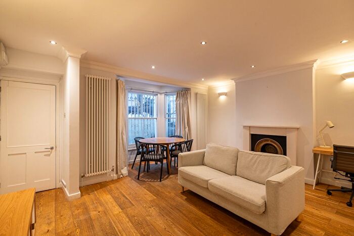 2 Bedroom Flat To Rent In Chesterton Road, Ladbroke Grove, W10