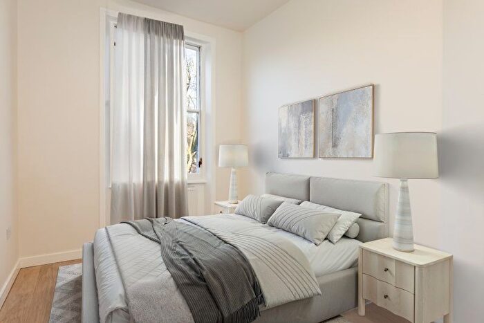 2 Bedroom Flat To Rent In Nevern Square, Earls Court, SW5