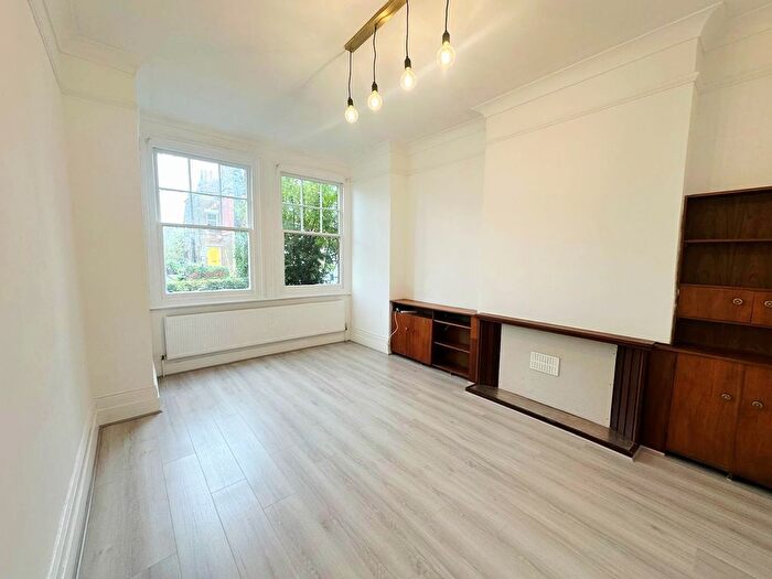 2 Bedroom Flat To Rent In Sylvan Avenue, Wood Green, N22