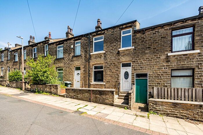 2 Bedroom Terraced House To Rent In Lawrence Road, Huddersfield, HD1