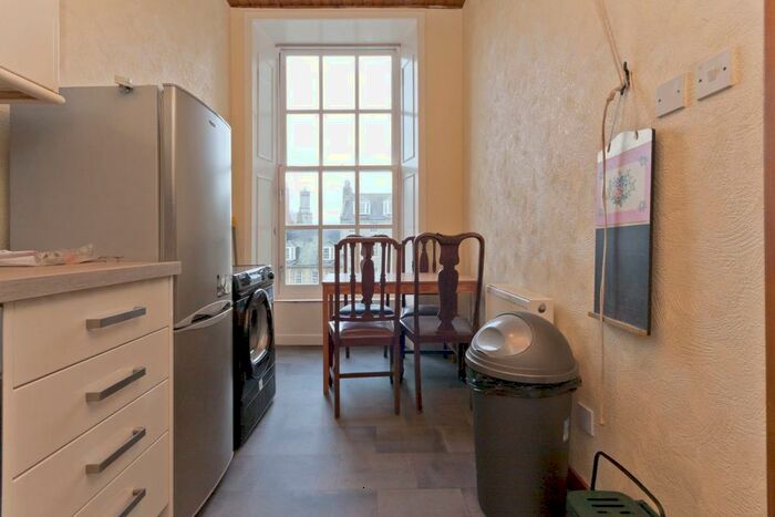 1 Bedroom Flat To Rent In Castle Street, Aberdeen, AB11