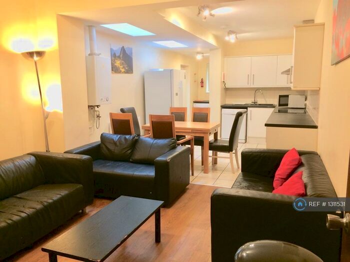 6 Bedroom Terraced House To Rent In Dawlish Road, Birmingham, B29