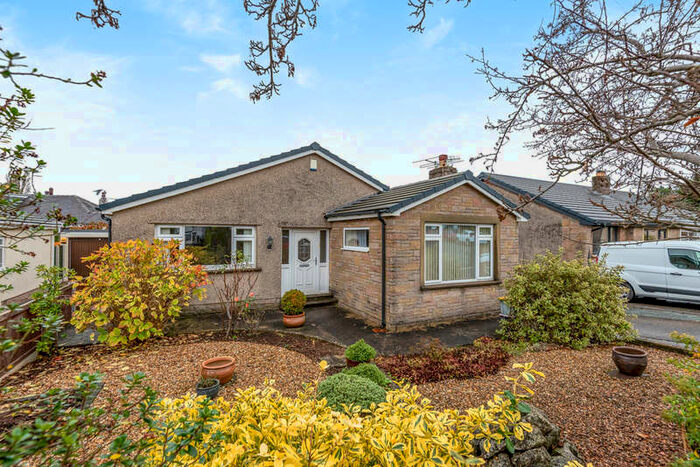3 Bedroom Detached Bungalow To Rent In Sea View Drive, Hest Bank, LA2